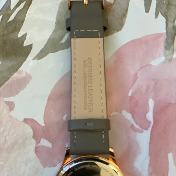 Watch - Picture 5 of 6